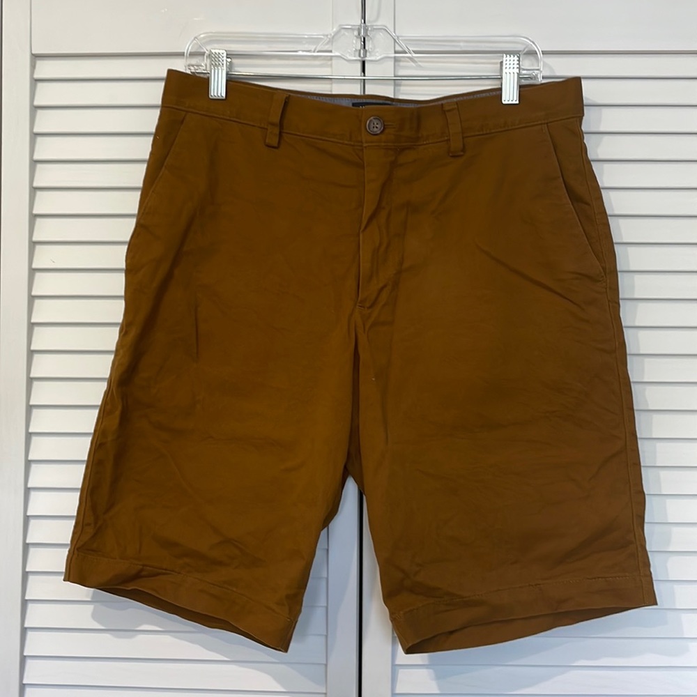 BRAND NEW BANANA REPUBLIC SHORTS